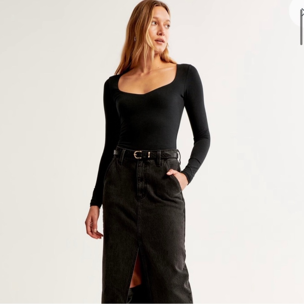 Abercrombie & Fitch Sweetheart Neck Black Bodysuit